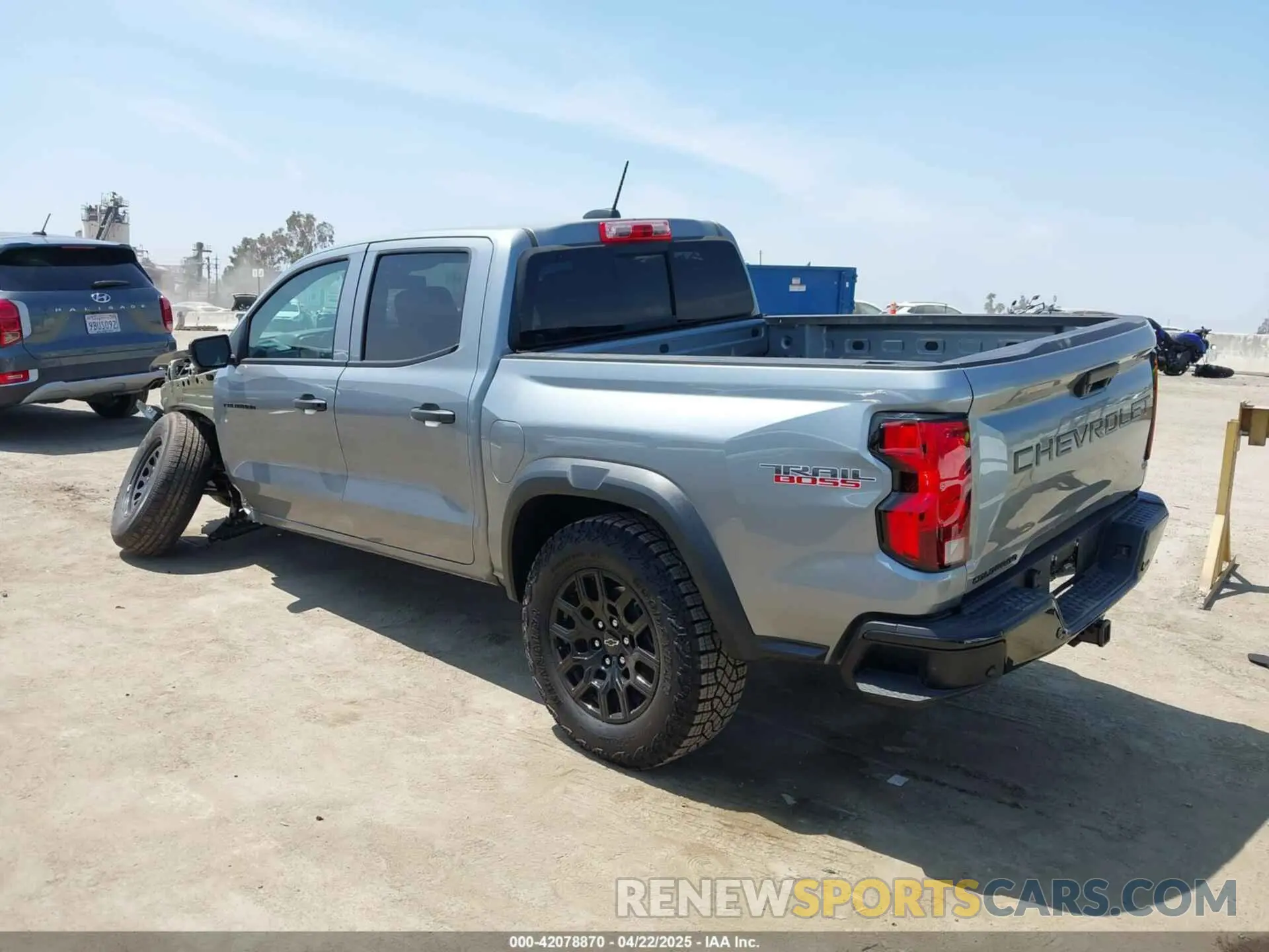 3 Photograph of a damaged car 1GCPTEEK8R1167825 CHEVROLET COLORADO 2024