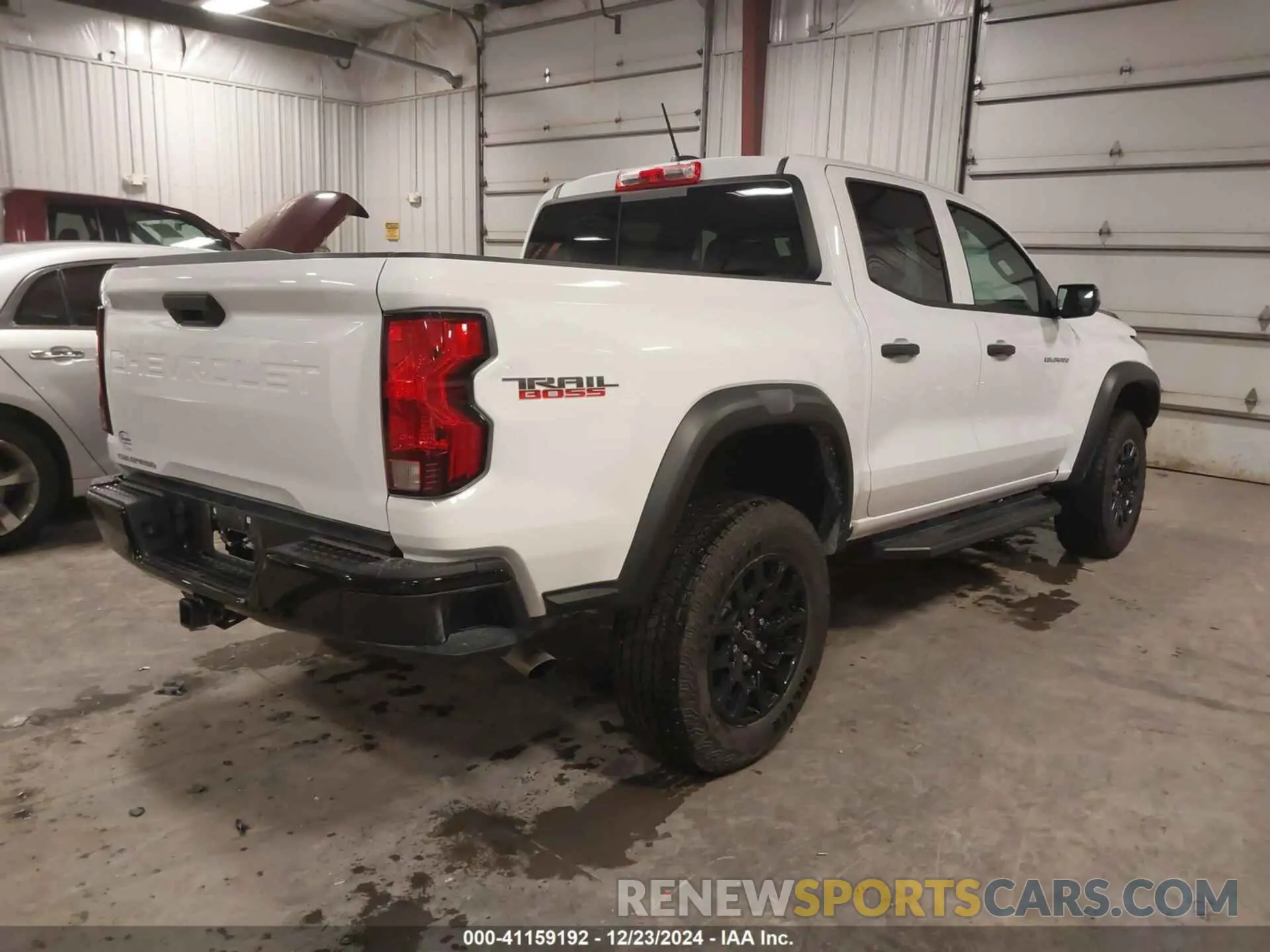 4 Photograph of a damaged car 1GCPTEEK8R1242233 CHEVROLET COLORADO 2024