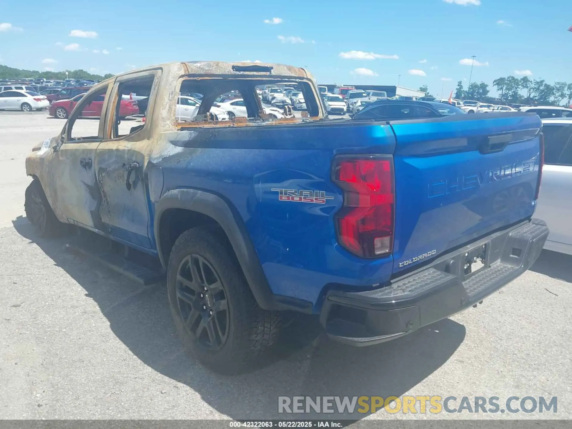 3 Photograph of a damaged car 1GCPTEEK8R1252146 CHEVROLET COLORADO 2024