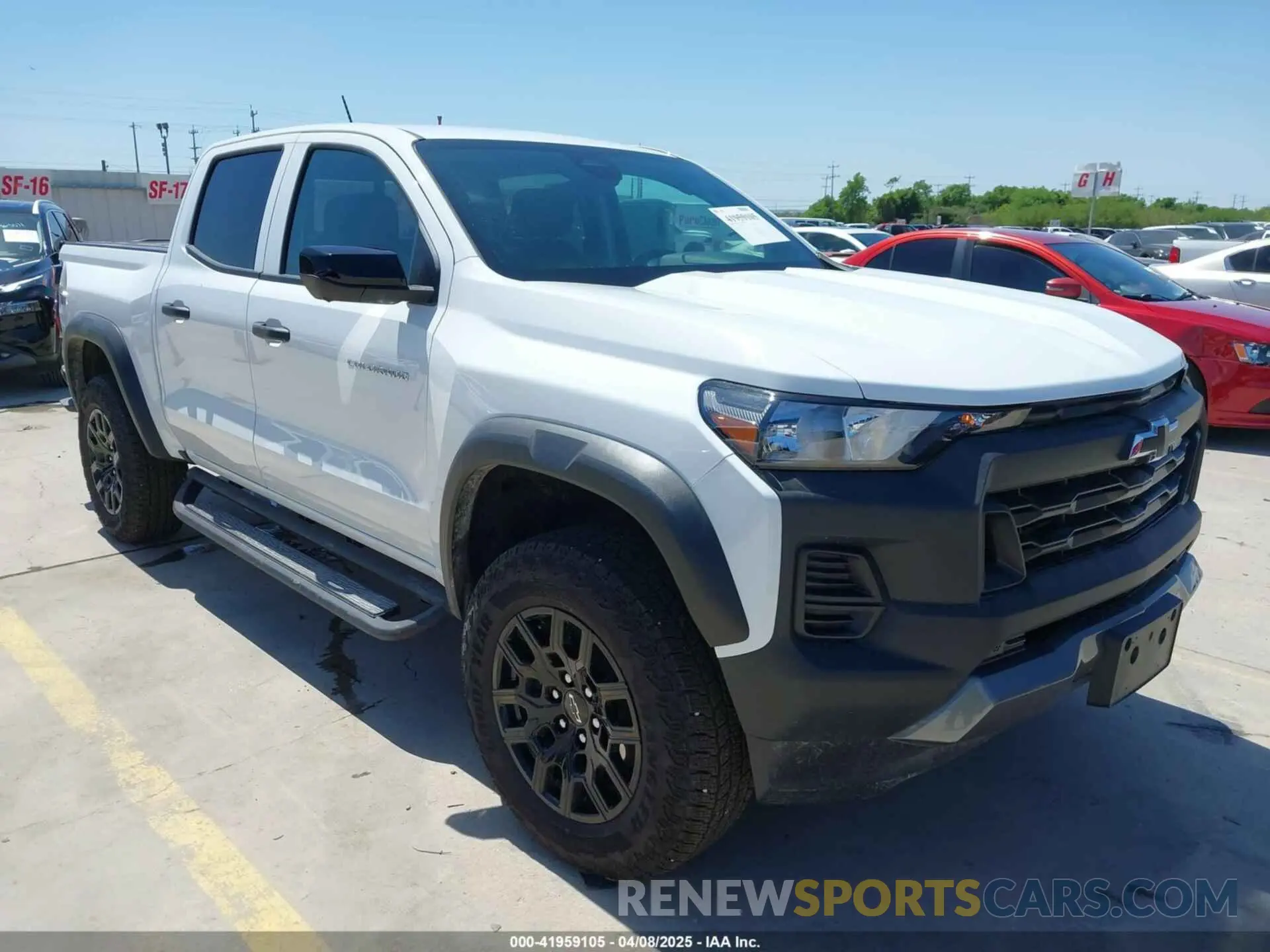 1 Photograph of a damaged car 1GCPTEEK9R1161760 CHEVROLET COLORADO 2024