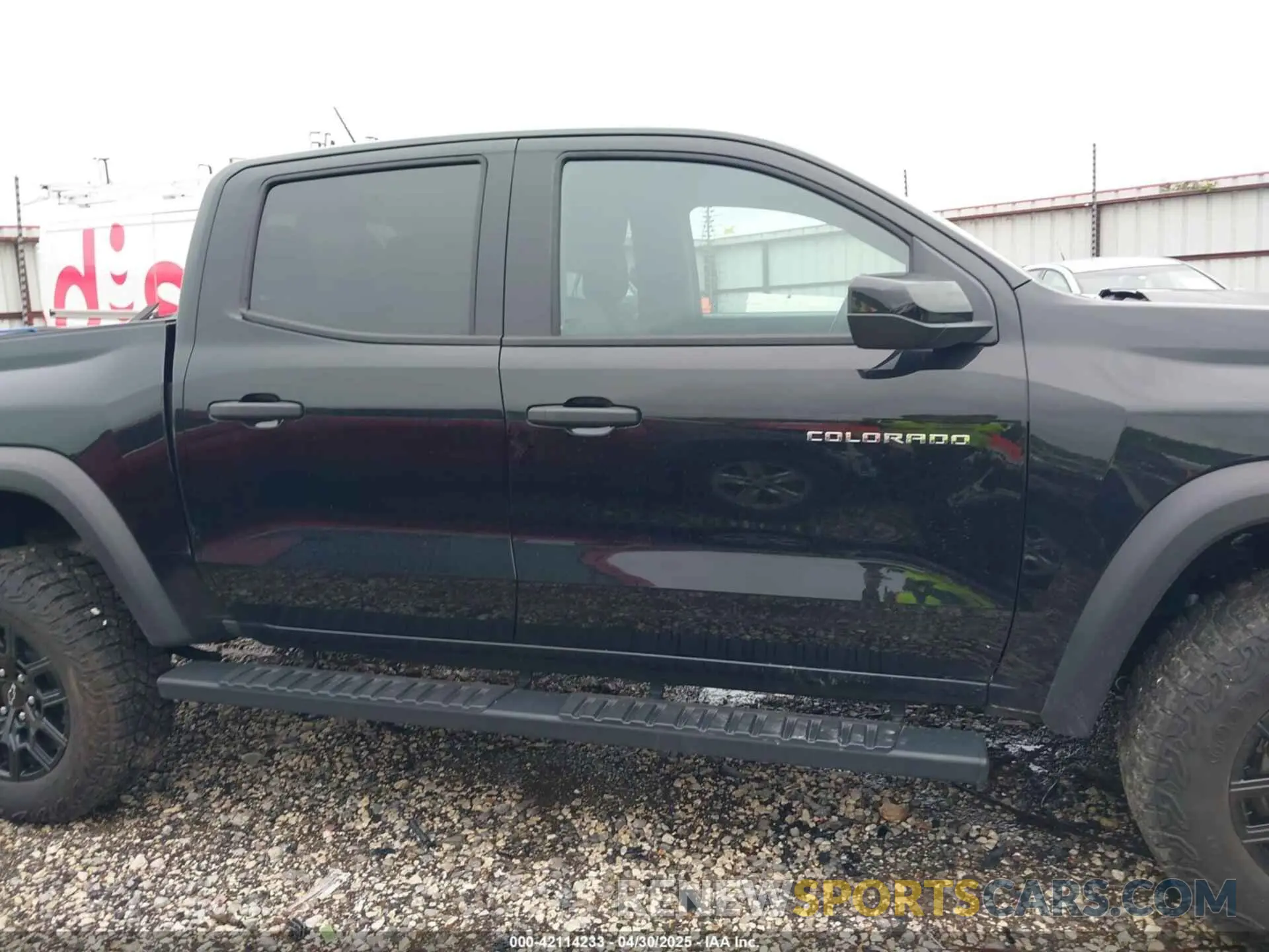 13 Photograph of a damaged car 1GCPTEEK9R1310474 CHEVROLET COLORADO 2024
