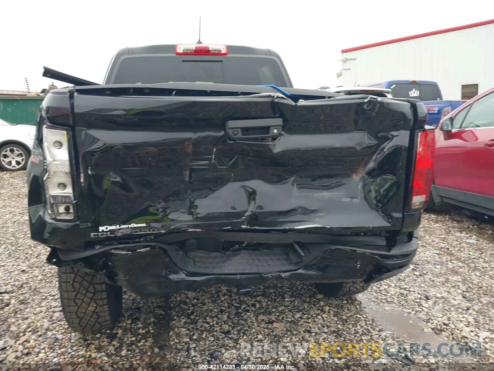 16 Photograph of a damaged car 1GCPTEEK9R1310474 CHEVROLET COLORADO 2024