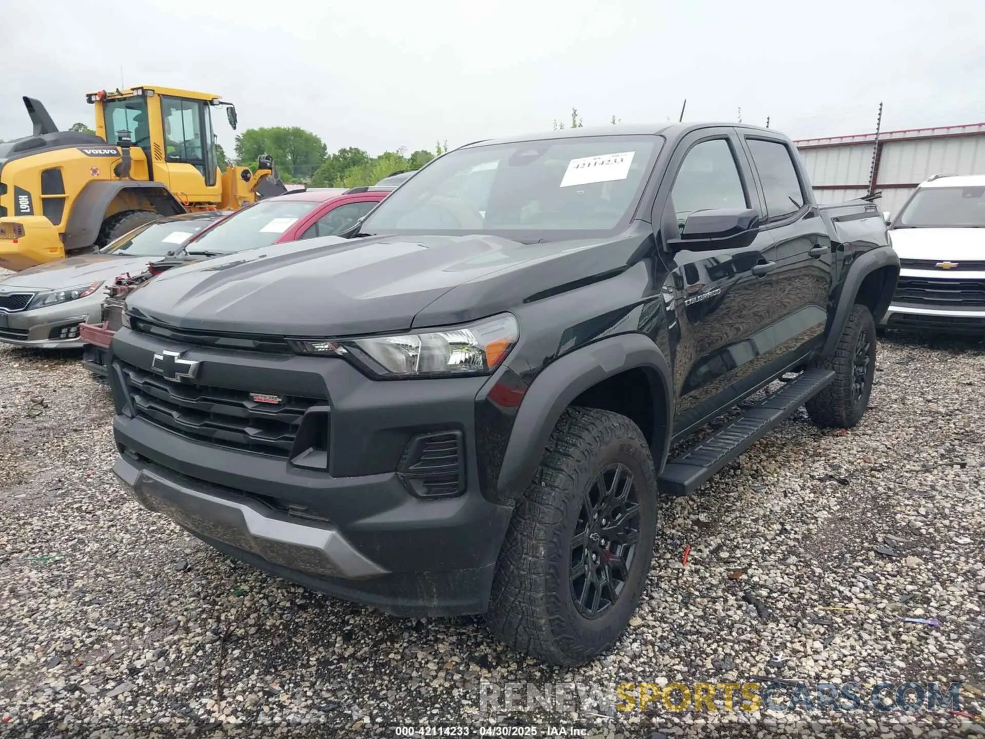 2 Photograph of a damaged car 1GCPTEEK9R1310474 CHEVROLET COLORADO 2024