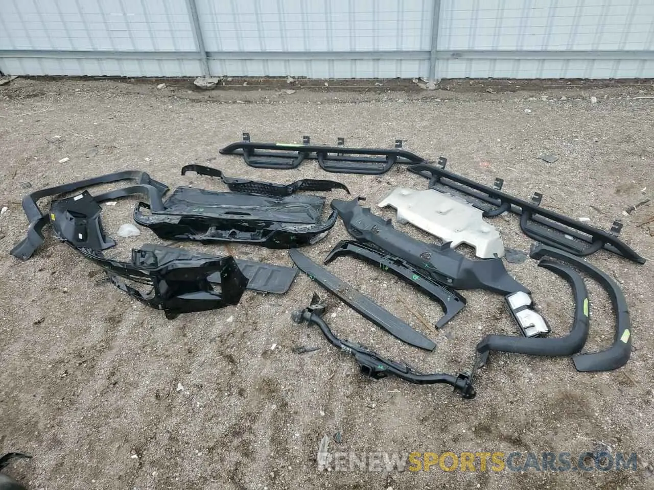12 Photograph of a damaged car 1GCPTFEK4R1265787 CHEVROLET COLORADO 2024