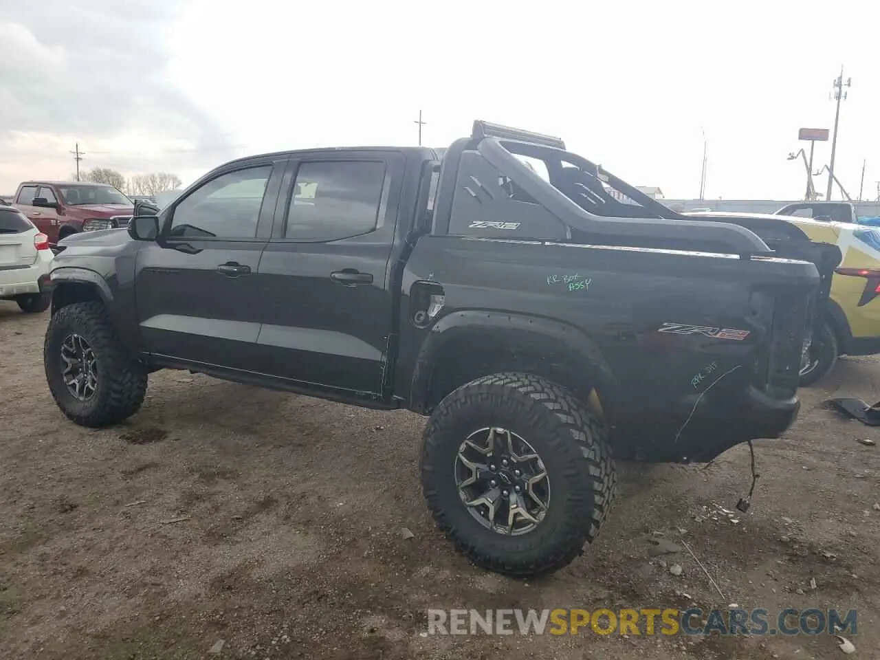 2 Photograph of a damaged car 1GCPTFEK4R1265787 CHEVROLET COLORADO 2024