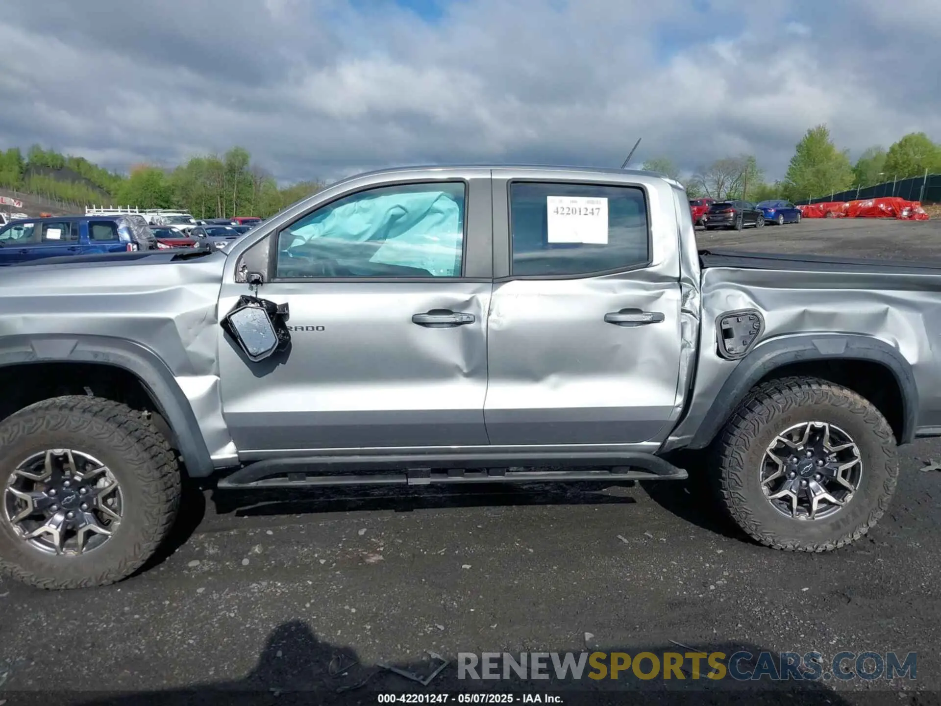 6 Photograph of a damaged car 1GCPTFEK4R1287384 CHEVROLET COLORADO 2024