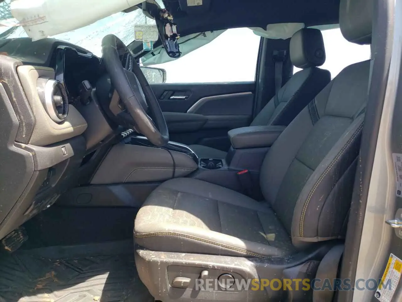 7 Photograph of a damaged car 1GCPTFEKXR1187824 CHEVROLET COLORADO 2024