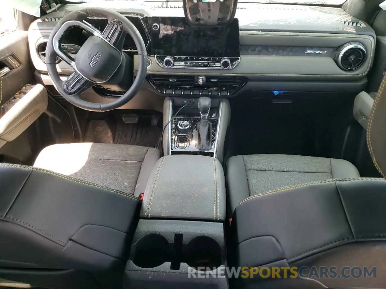 8 Photograph of a damaged car 1GCPTFEKXR1187824 CHEVROLET COLORADO 2024