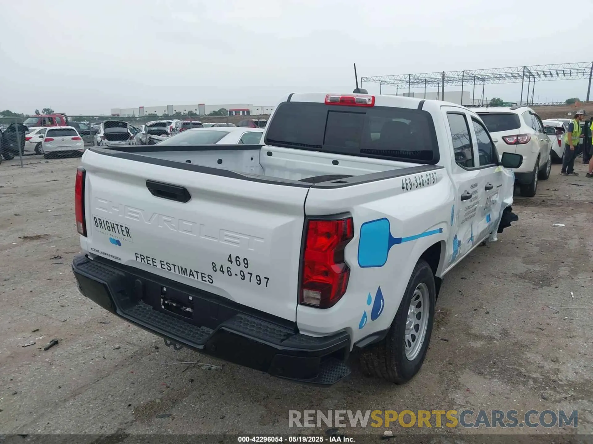 4 Photograph of a damaged car 1GCPSBEK2S1111516 CHEVROLET COLORADO 2025