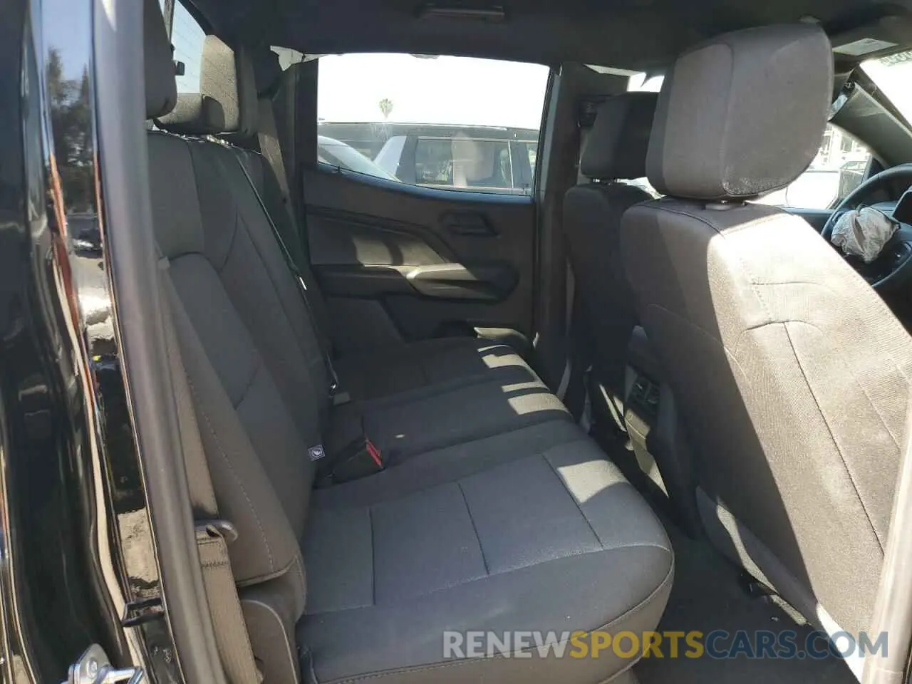 10 Photograph of a damaged car 1GCPSBEK6S1150108 CHEVROLET COLORADO 2025