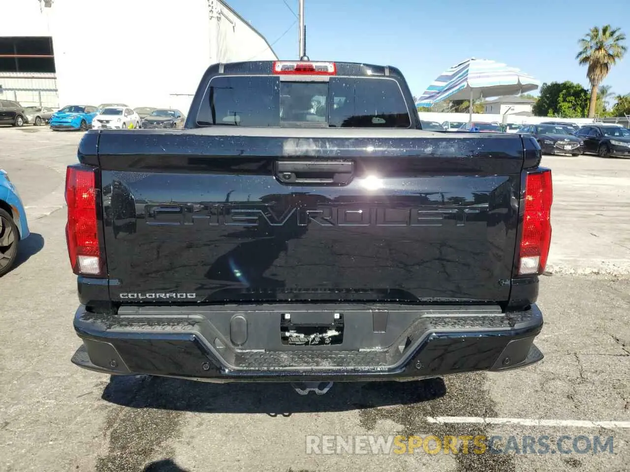 6 Photograph of a damaged car 1GCPSBEK6S1150108 CHEVROLET COLORADO 2025