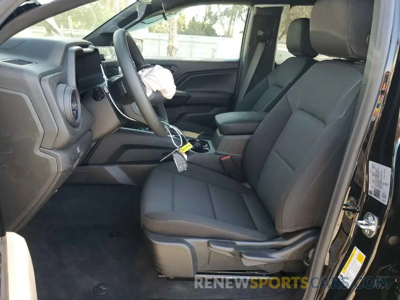 7 Photograph of a damaged car 1GCPSBEK6S1150108 CHEVROLET COLORADO 2025