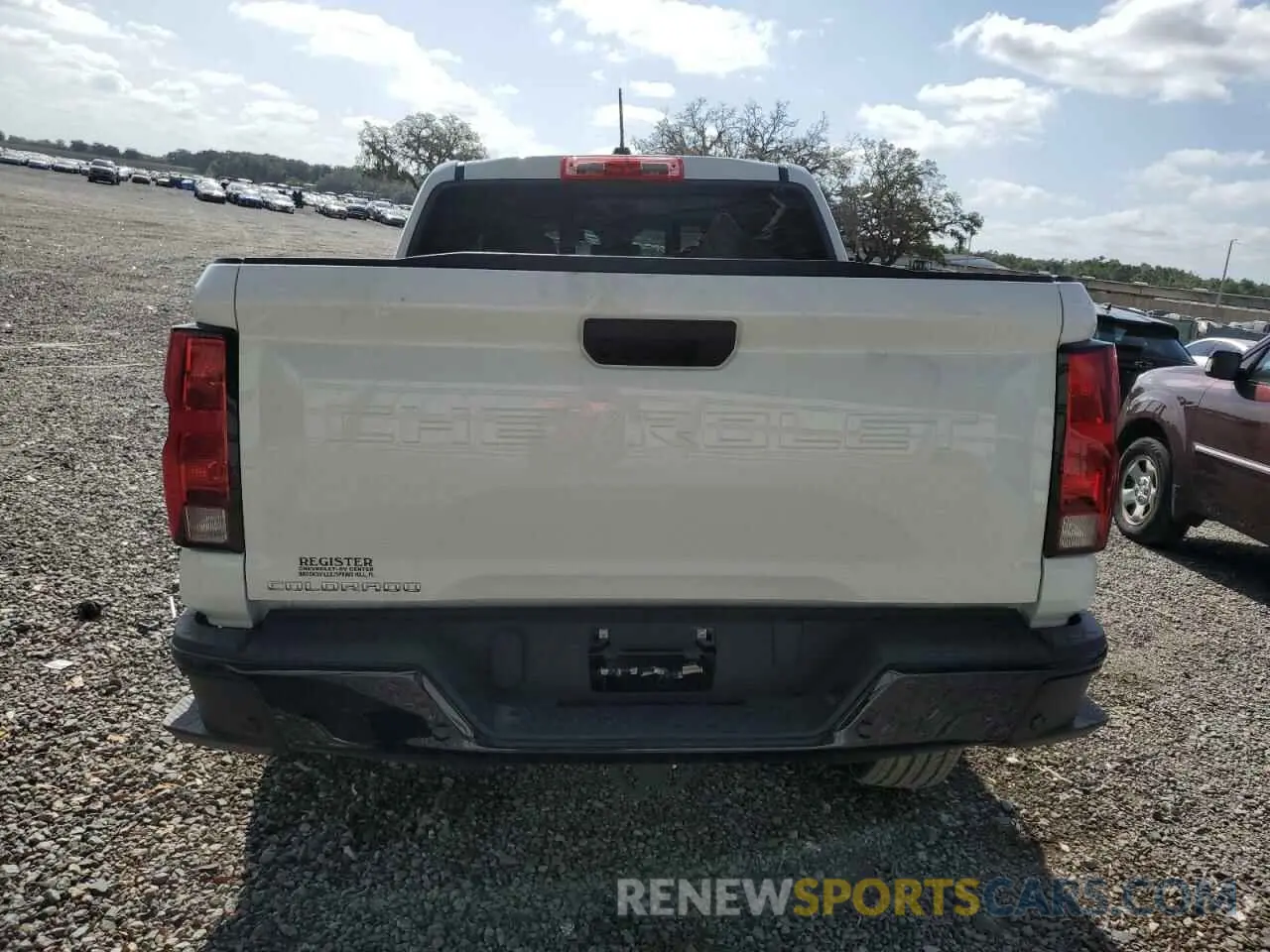 6 Photograph of a damaged car 1GCPSBEK7S1111219 CHEVROLET COLORADO 2025