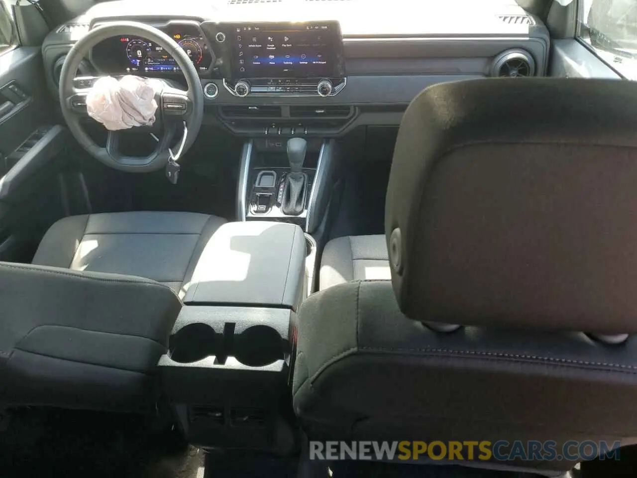 8 Photograph of a damaged car 1GCPSBEK7S1111219 CHEVROLET COLORADO 2025