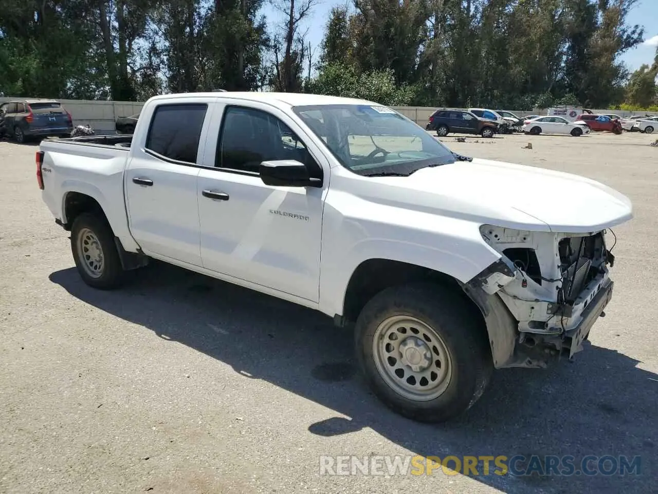 4 Photograph of a damaged car 1GCPTBEK0S1123502 CHEVROLET COLORADO 2025