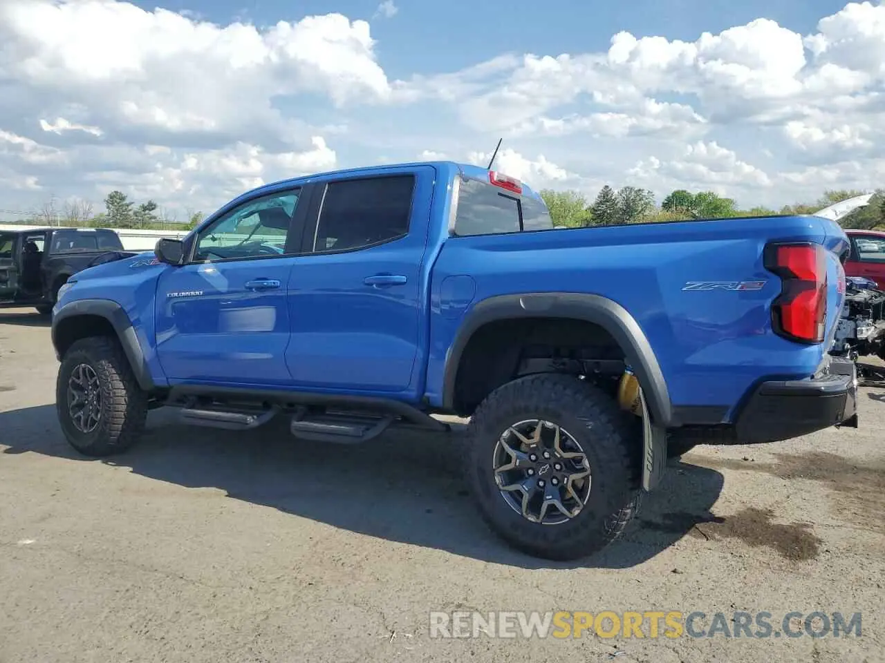 2 Photograph of a damaged car 1GCPTFEK0S1132997 CHEVROLET COLORADO 2025