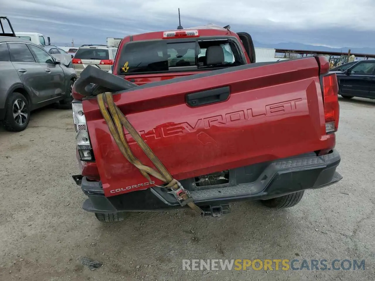 6 Photograph of a damaged car 1GCPTEEK1R1203693 CHEVROLET COLORADO T 2024