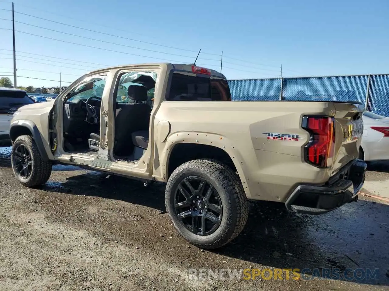 2 Photograph of a damaged car 1GCPTEEK2R1219028 CHEVROLET COLORADO T 2024