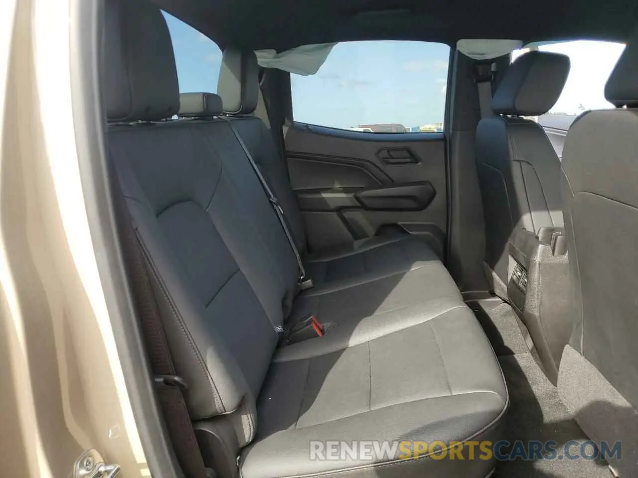 10 Photograph of a damaged car 1GCPTEEK2R1256807 CHEVROLET COLORADO T 2024