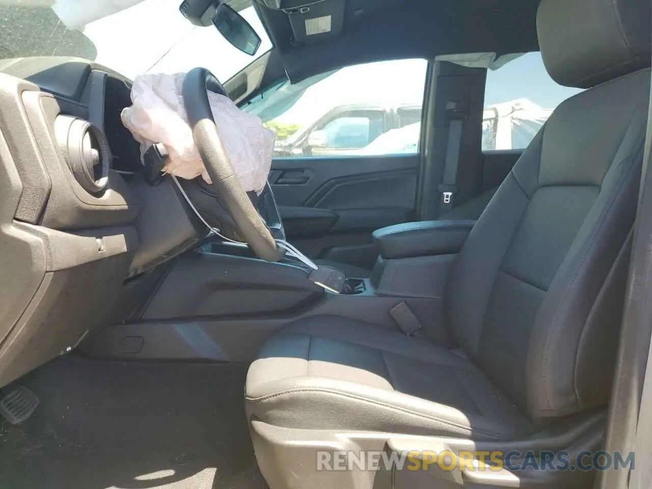 7 Photograph of a damaged car 1GCPTEEK2R1256807 CHEVROLET COLORADO T 2024