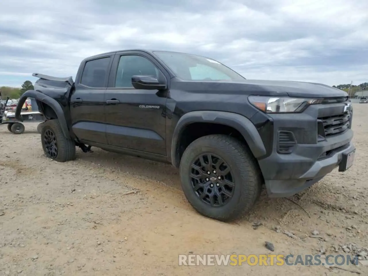 4 Photograph of a damaged car 1GCPTEEK7R1301255 CHEVROLET COLORADO T 2024