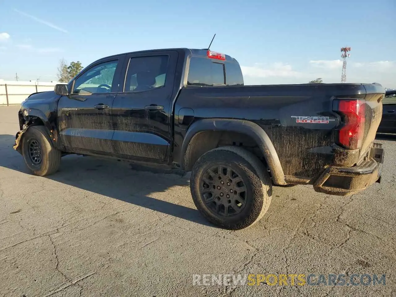 2 Photograph of a damaged car 1GCPTEEK8R1252776 CHEVROLET COLORADO T 2024