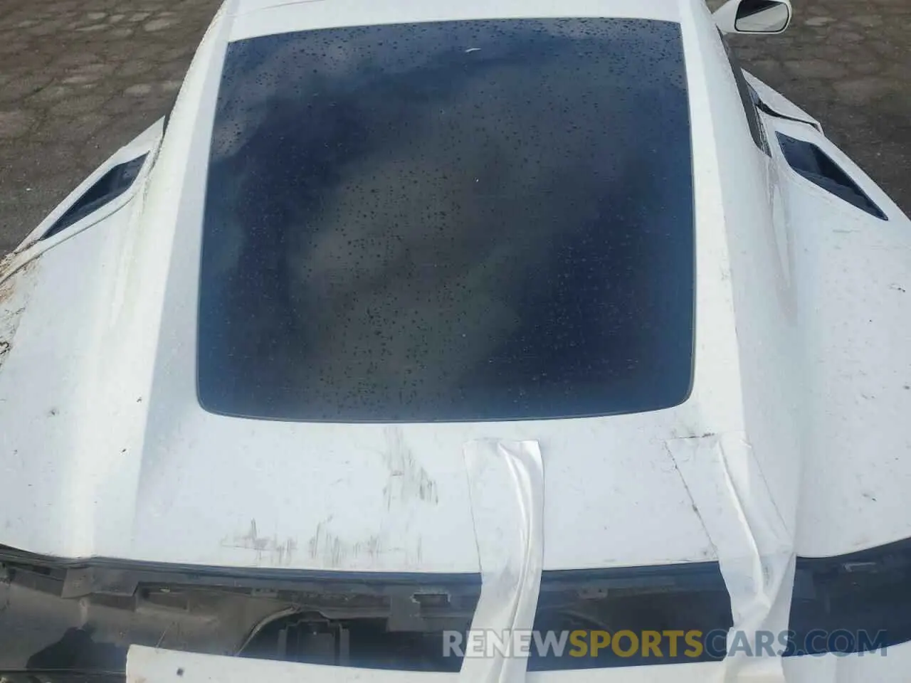 10 Photograph of a damaged car 1G1YA2D74K5117324 CHEVROLET CORVETTE 2019