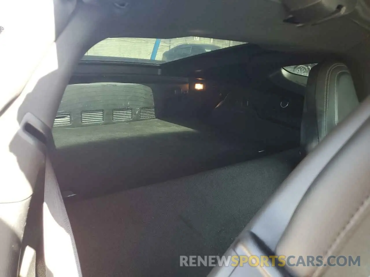 10 Photograph of a damaged car 1G1YB2D72K5121028 CHEVROLET CORVETTE 2019