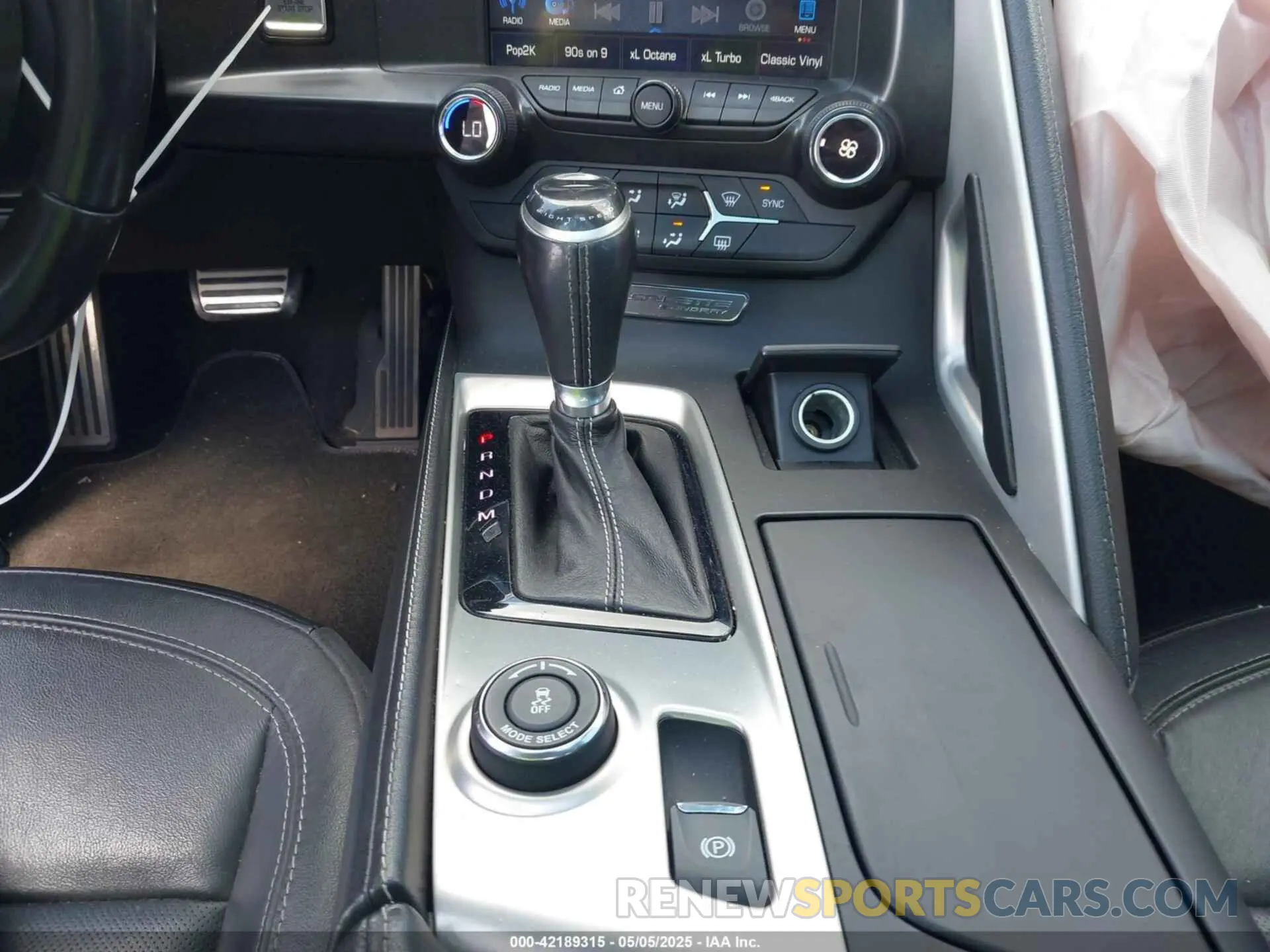 19 Photograph of a damaged car 1G1YB2D73K5118963 CHEVROLET CORVETTE 2019
