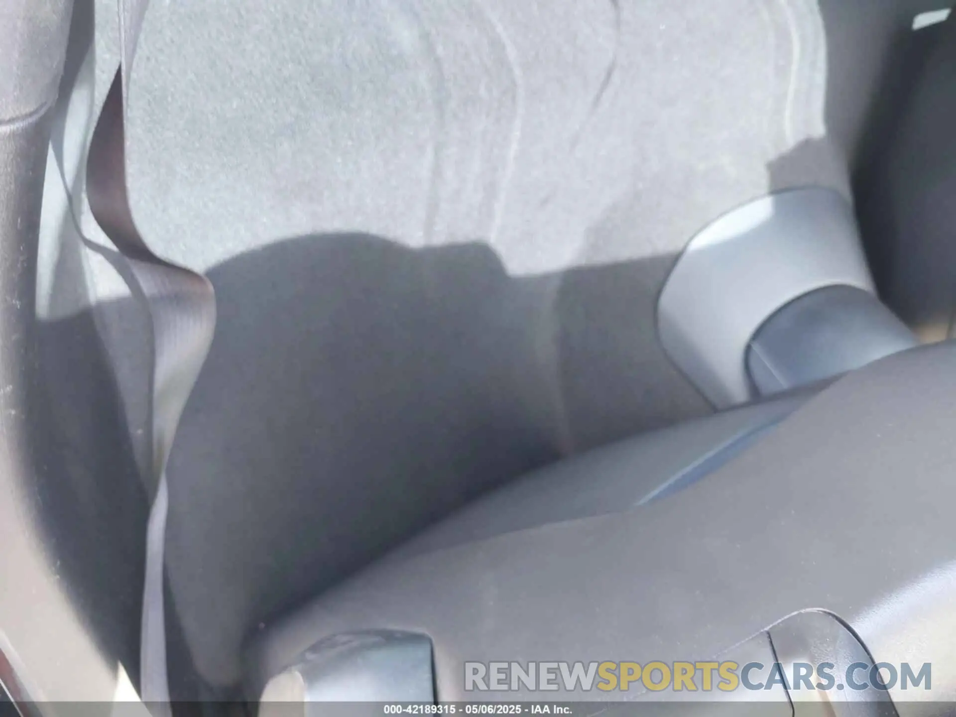 8 Photograph of a damaged car 1G1YB2D73K5118963 CHEVROLET CORVETTE 2019