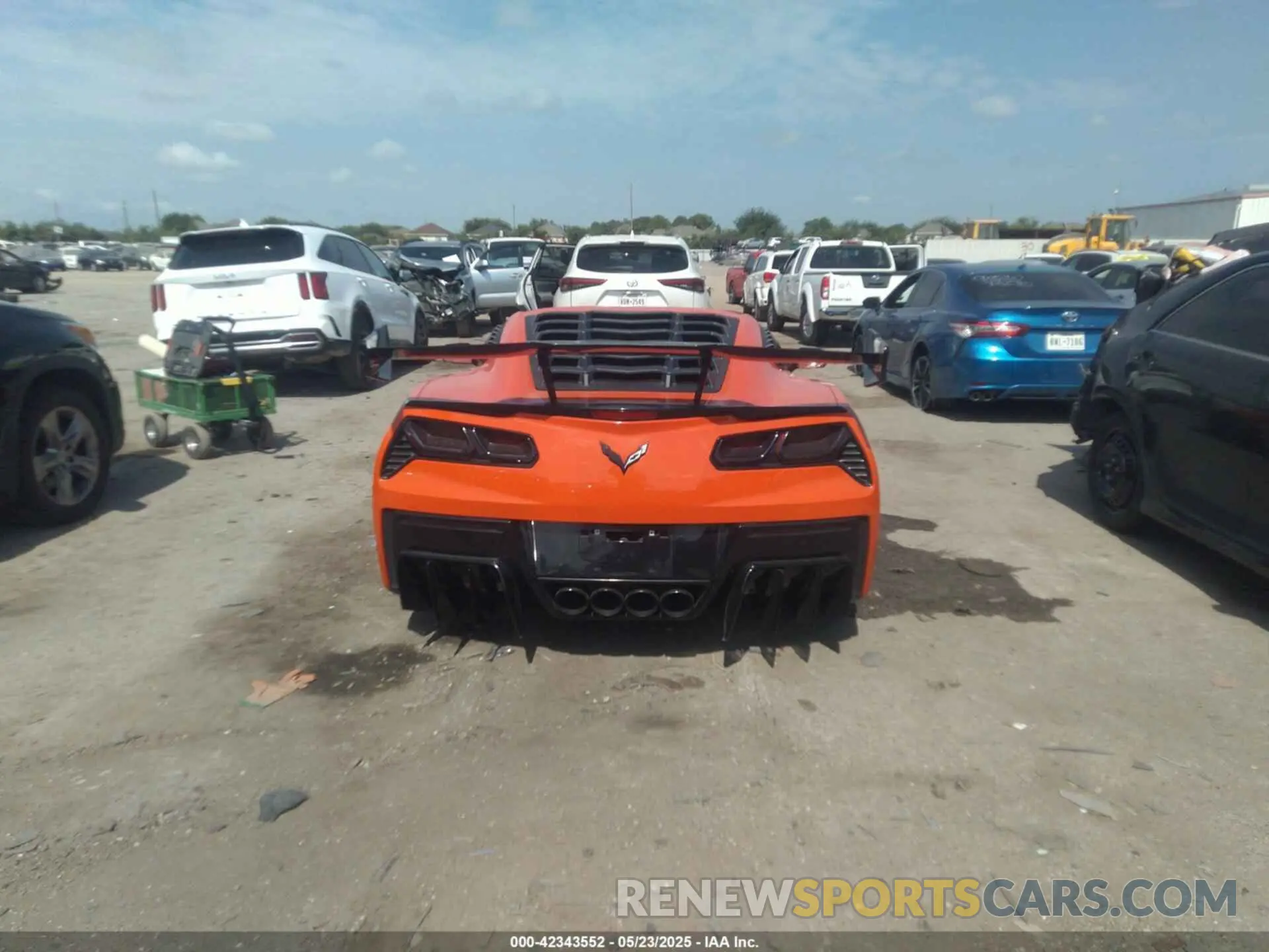 15 Photograph of a damaged car 1G1YC2D77K5100110 CHEVROLET CORVETTE 2019