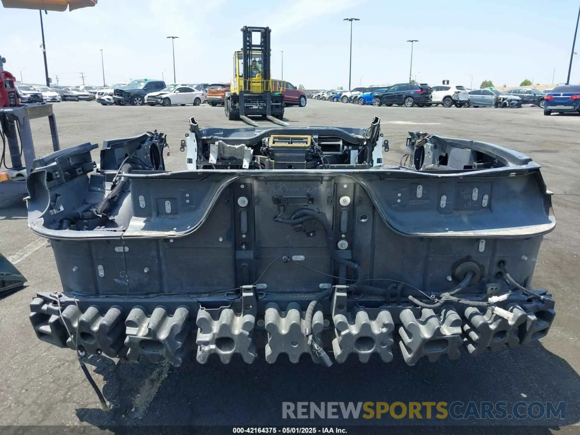 16 Photograph of a damaged car 1G1YD2D70K5115061 CHEVROLET CORVETTE 2019