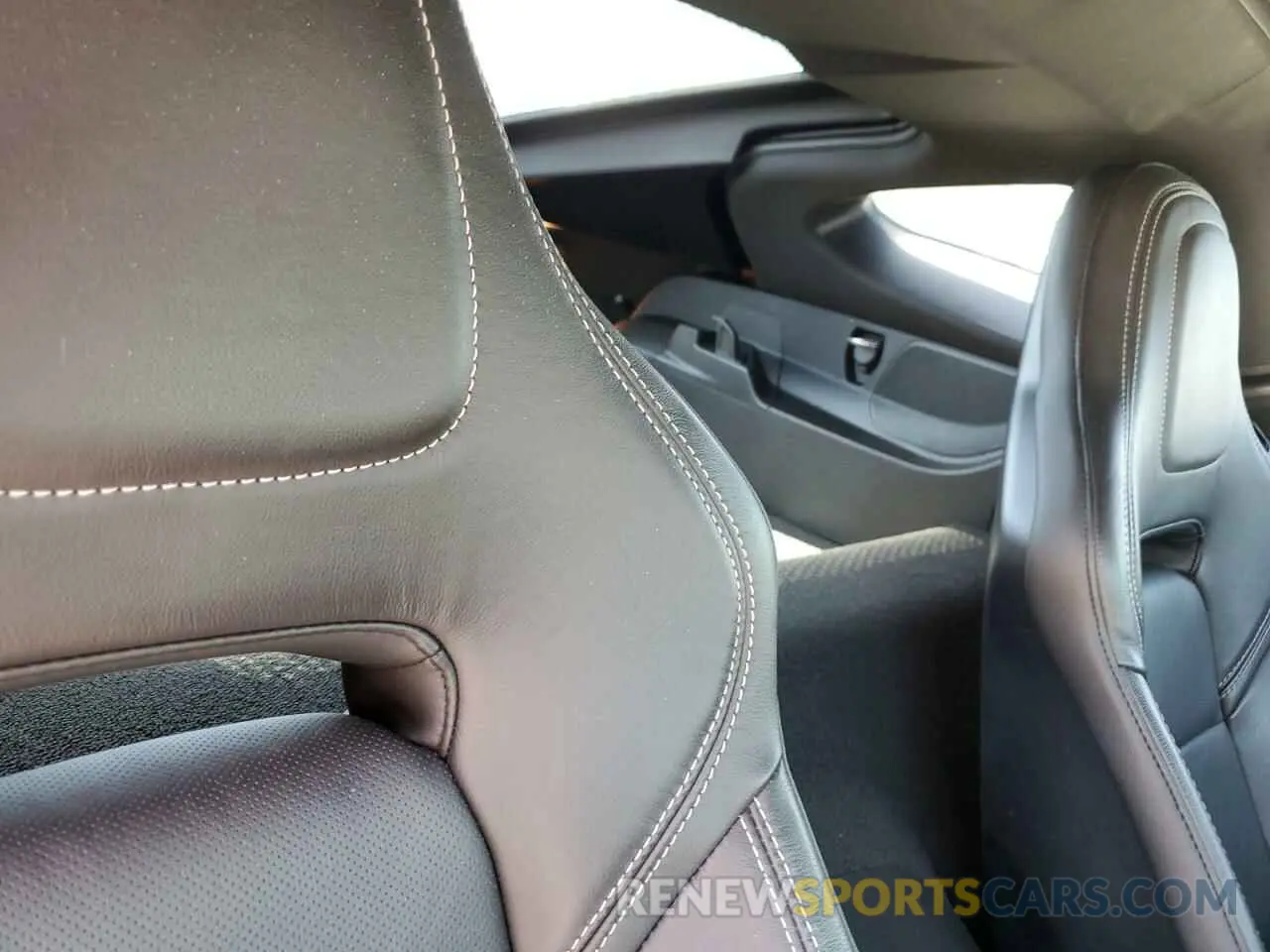 10 Photograph of a damaged car 1G1YH2D73K5110506 CHEVROLET CORVETTE 2019