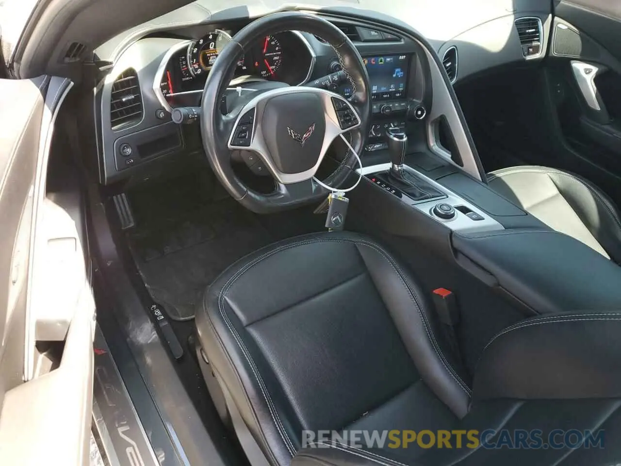 8 Photograph of a damaged car 1G1YH2D73K5110506 CHEVROLET CORVETTE 2019