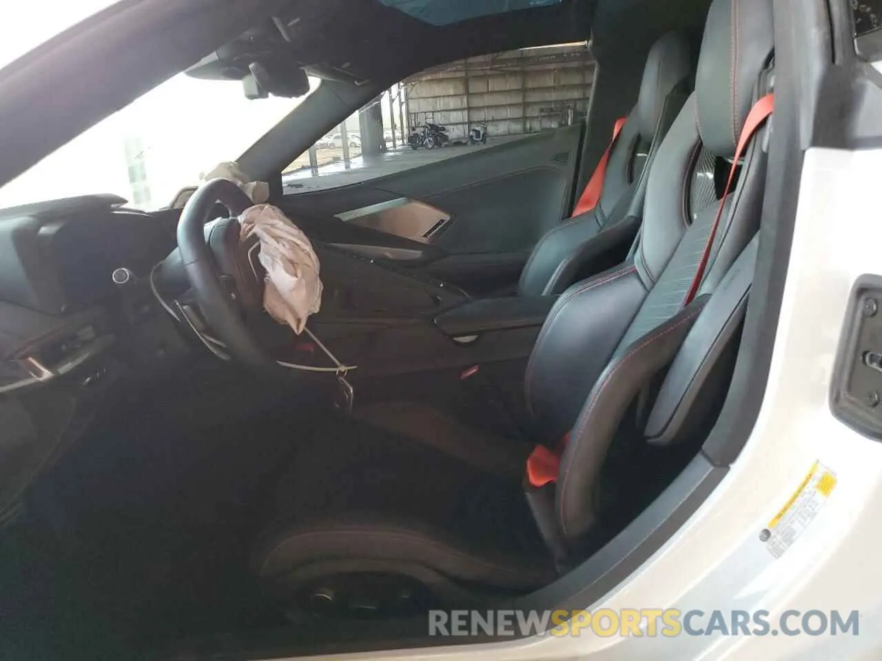 7 Photograph of a damaged car 1G1Y82D47L5106143 CHEVROLET CORVETTE 2020