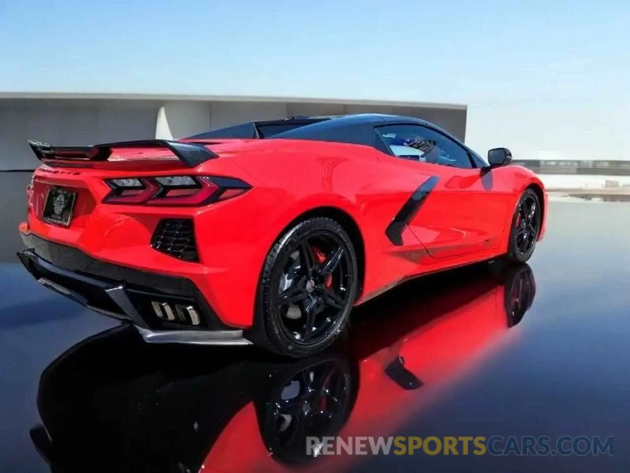 4 Photograph of a damaged car 1G1YB3D4XM5106XXX CHEVROLET CORVETTE 2021