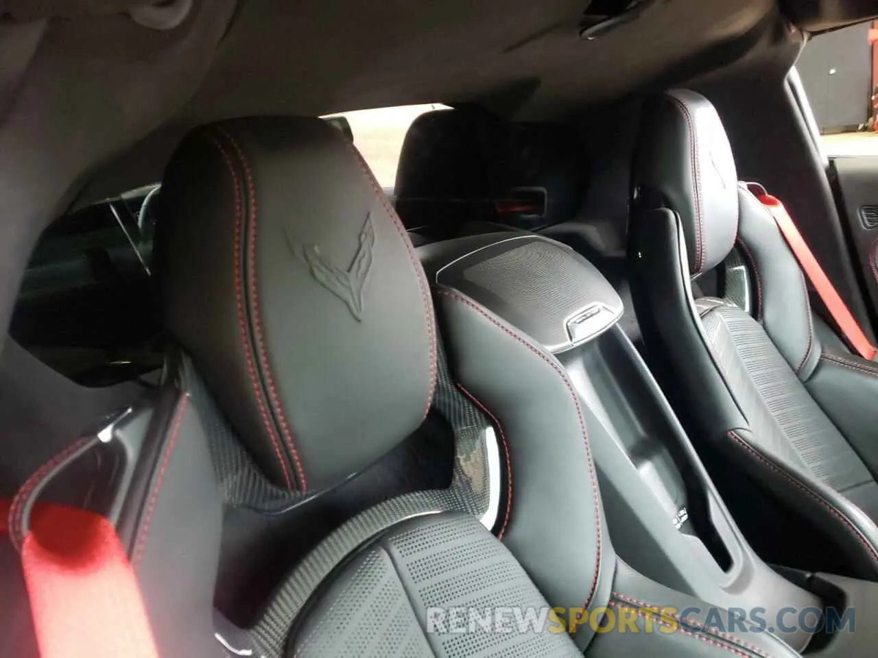 10 Photograph of a damaged car 1G1YC2D49M5121209 CHEVROLET CORVETTE 2021