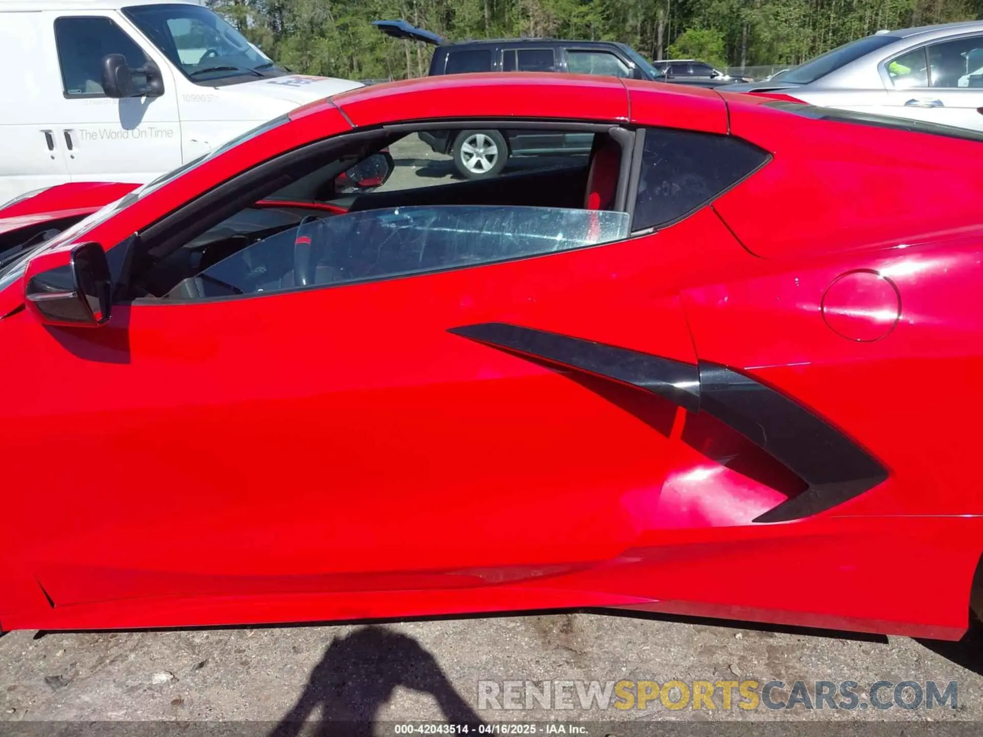14 Photograph of a damaged car 1G1Y82D41L5107109 CHEVROLET CORVETTE STINGRAY 2020