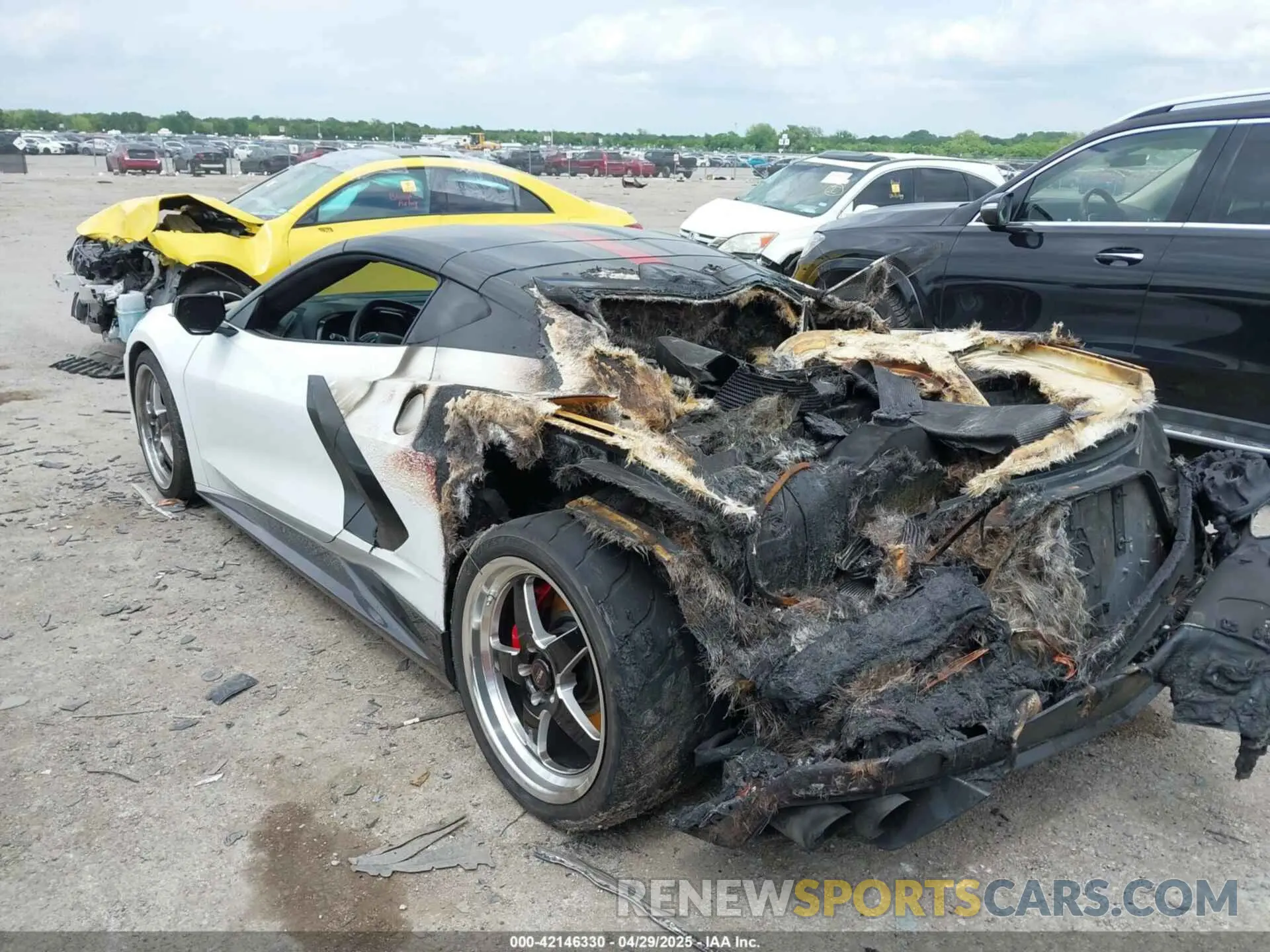 3 Photograph of a damaged car 1G1YB2D46M5101373 CHEVROLET CORVETTE STINGRAY 2021