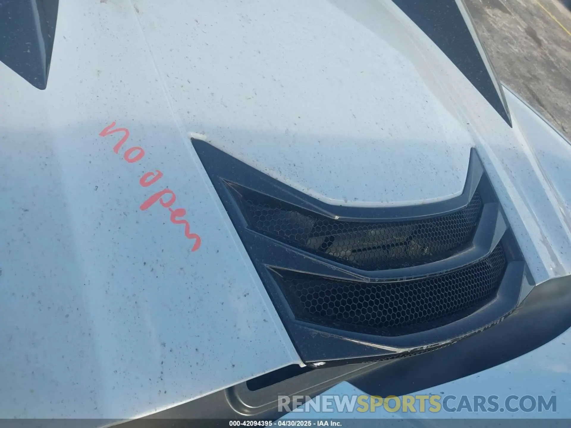 10 Photograph of a damaged car 1G1YB3D44M5107033 CHEVROLET CORVETTE STINGRAY 2021