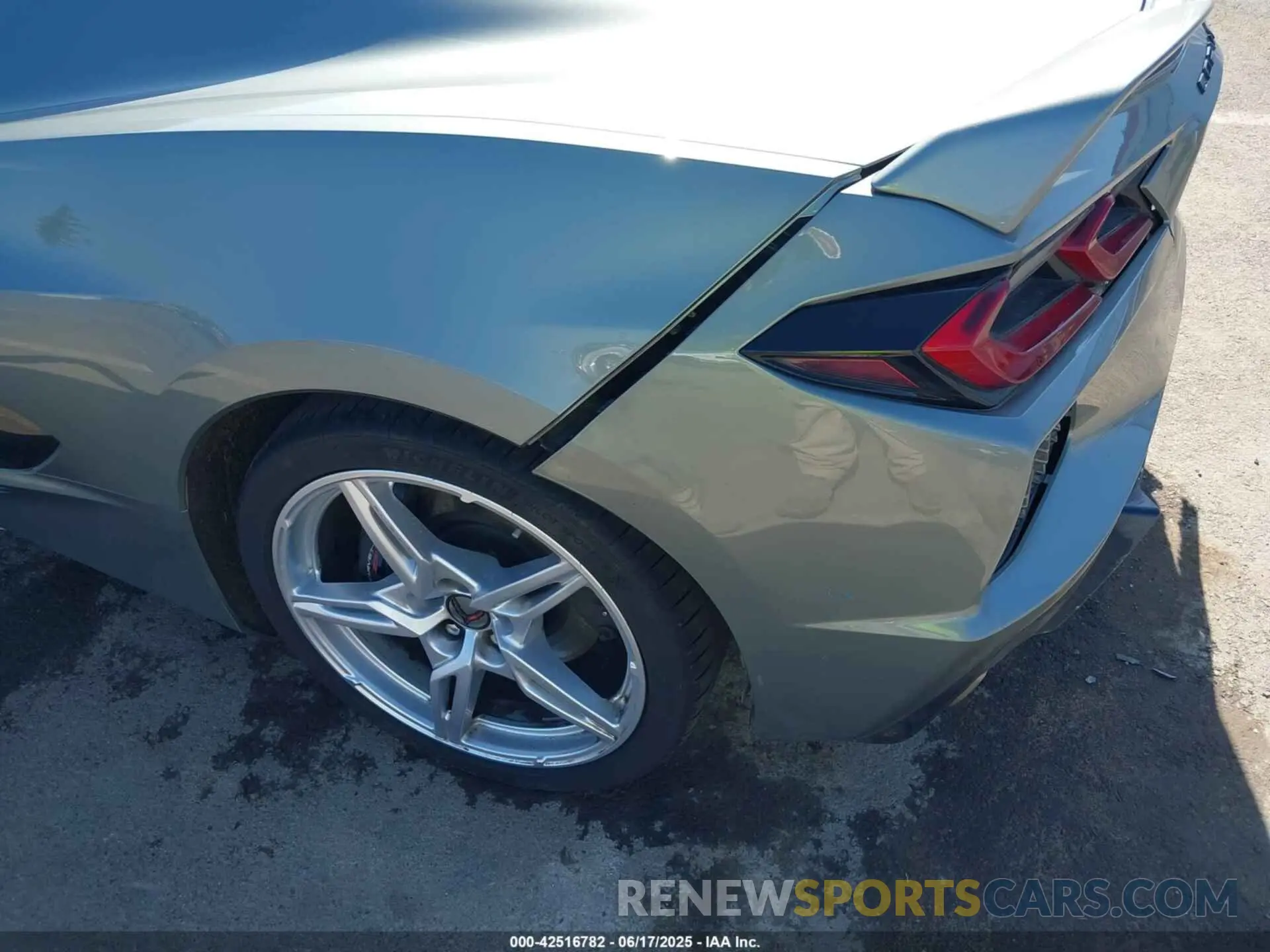 18 Photograph of a damaged car 1G1YA2D48P5135449 CHEVROLET CORVETTE STINGRAY 2023