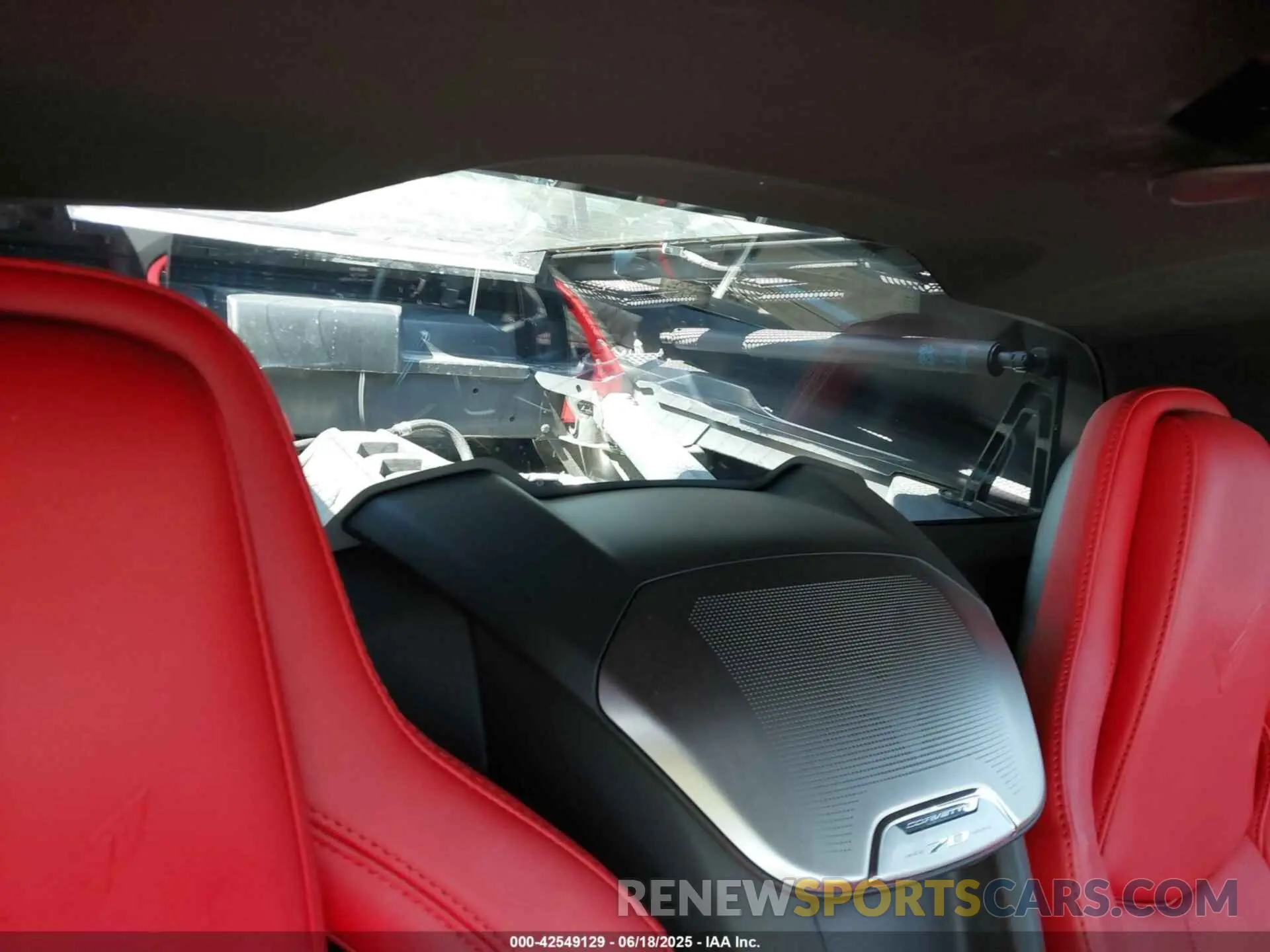 8 Photograph of a damaged car 1G1YB2D4XP5140679 CHEVROLET CORVETTE STINGRAY 2023