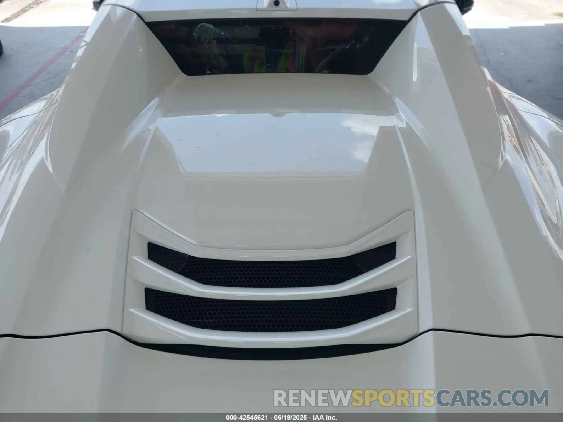10 Photograph of a damaged car 1G1YC3D41P5118346 CHEVROLET CORVETTE STINGRAY 2023