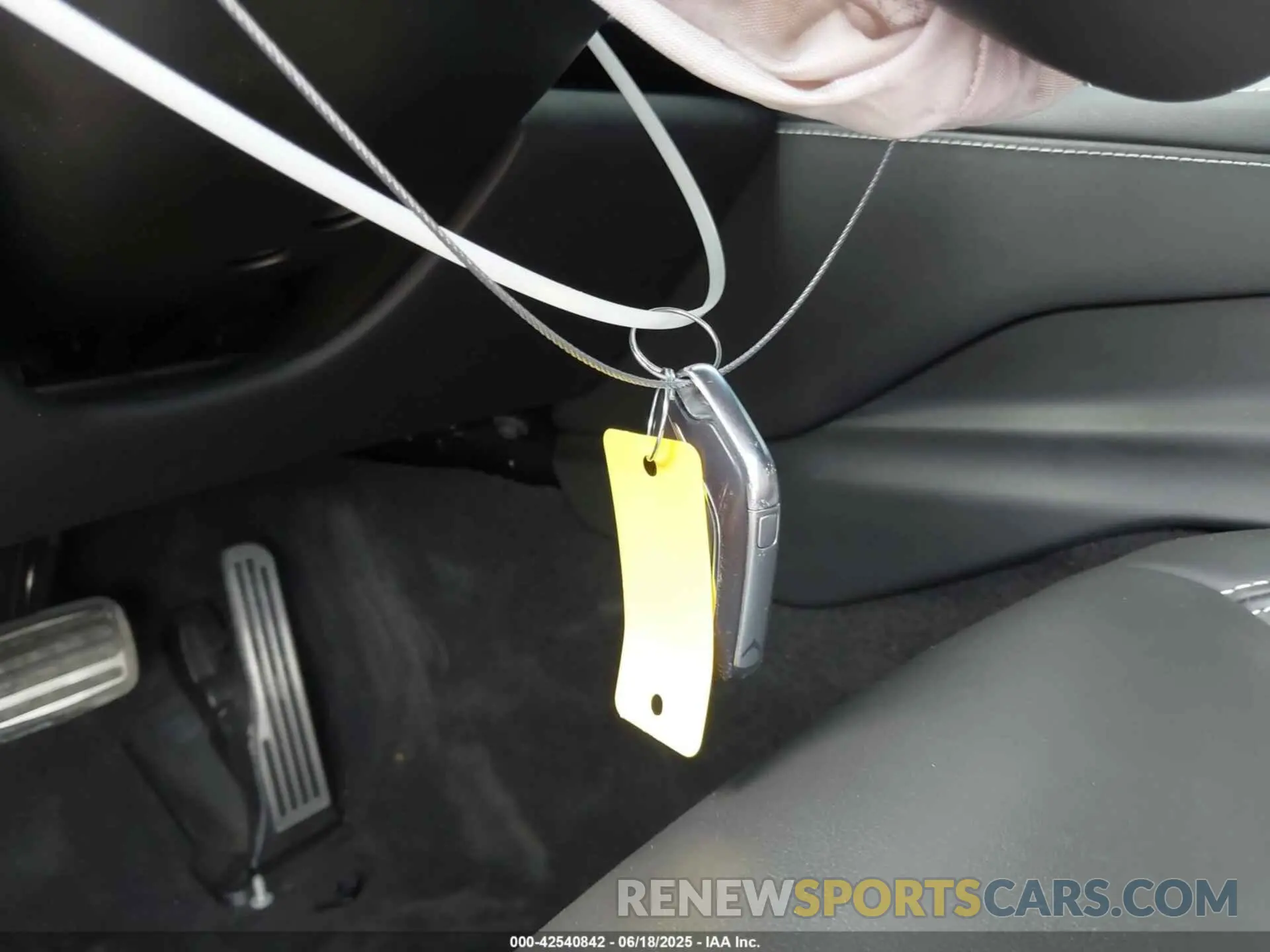 11 Photograph of a damaged car 1G1YA2D48R5116919 CHEVROLET CORVETTE STINGRAY 2024