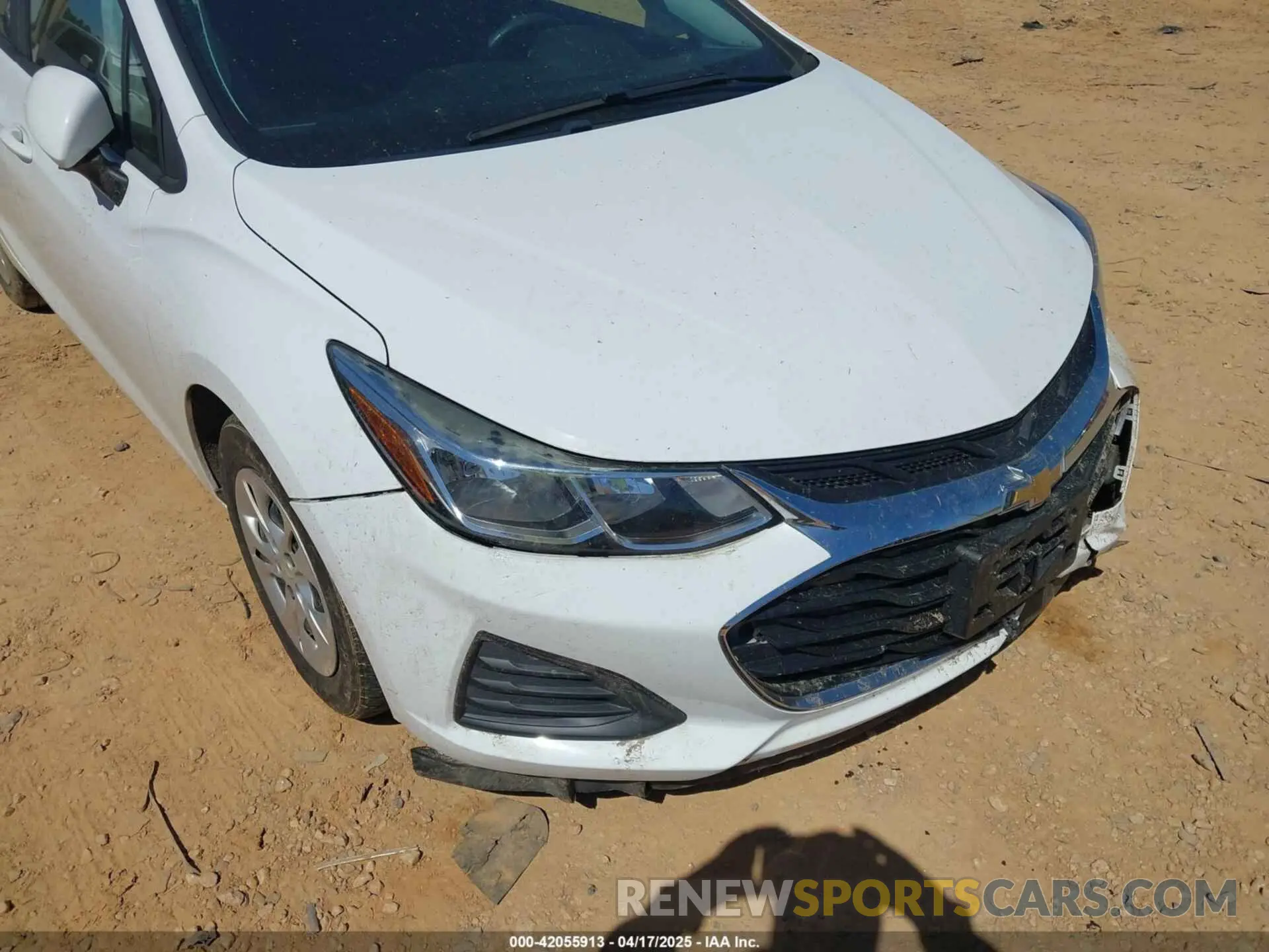 6 Photograph of a damaged car 1G1BC5SM0K7151548 CHEVROLET CRUZE 2019