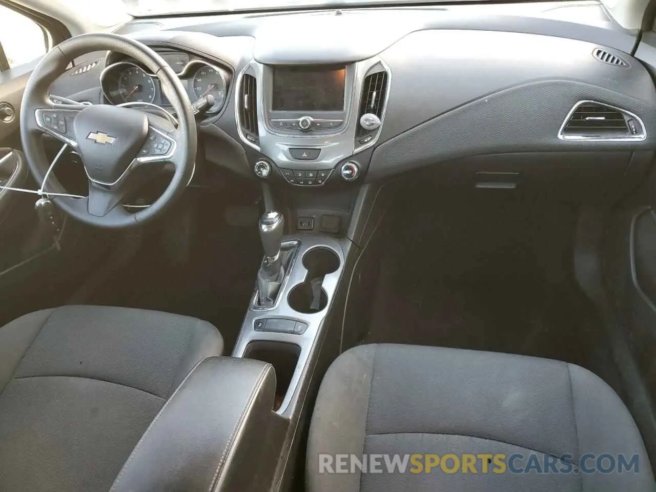 8 Photograph of a damaged car 1G1BC5SM1K7110863 CHEVROLET CRUZE 2019