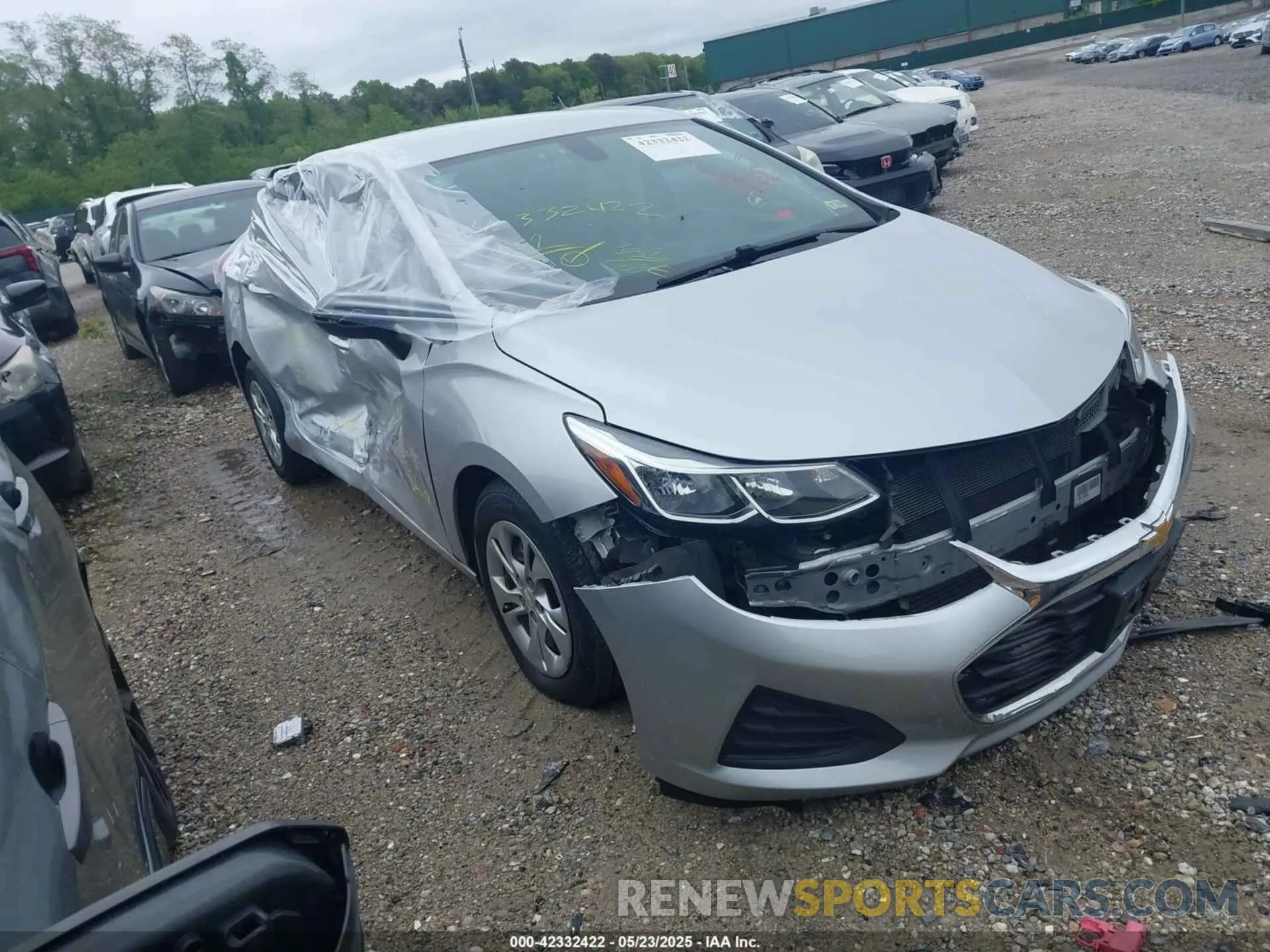 1 Photograph of a damaged car 1G1BC5SM1K7116758 CHEVROLET CRUZE 2019