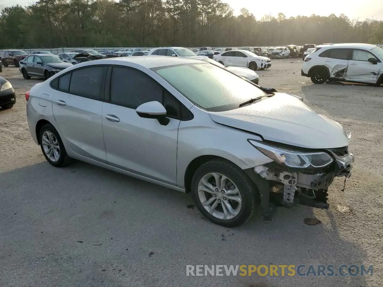4 Photograph of a damaged car 1G1BC5SM1K7141174 CHEVROLET CRUZE 2019