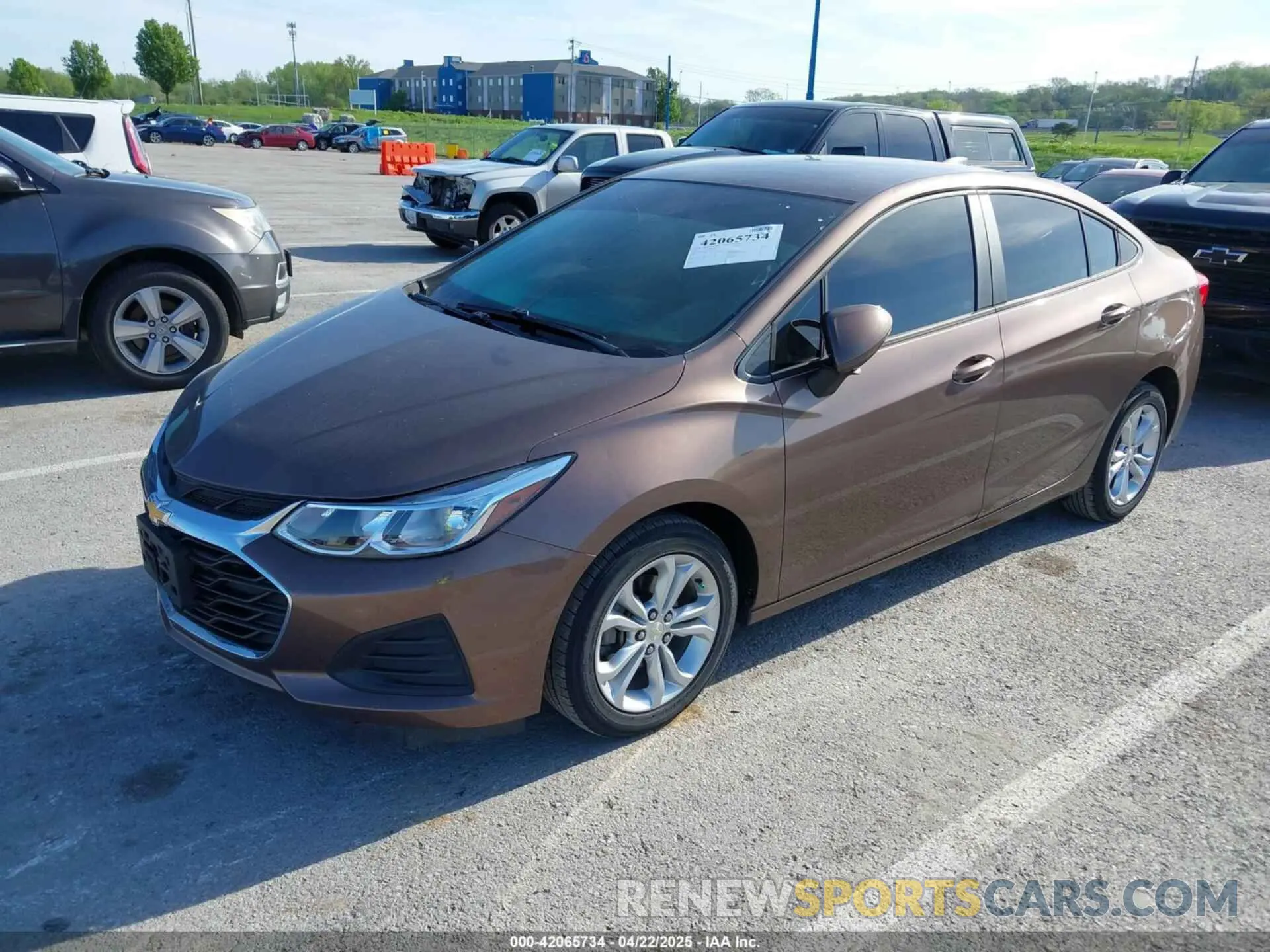 2 Photograph of a damaged car 1G1BC5SM2K7121922 CHEVROLET CRUZE 2019