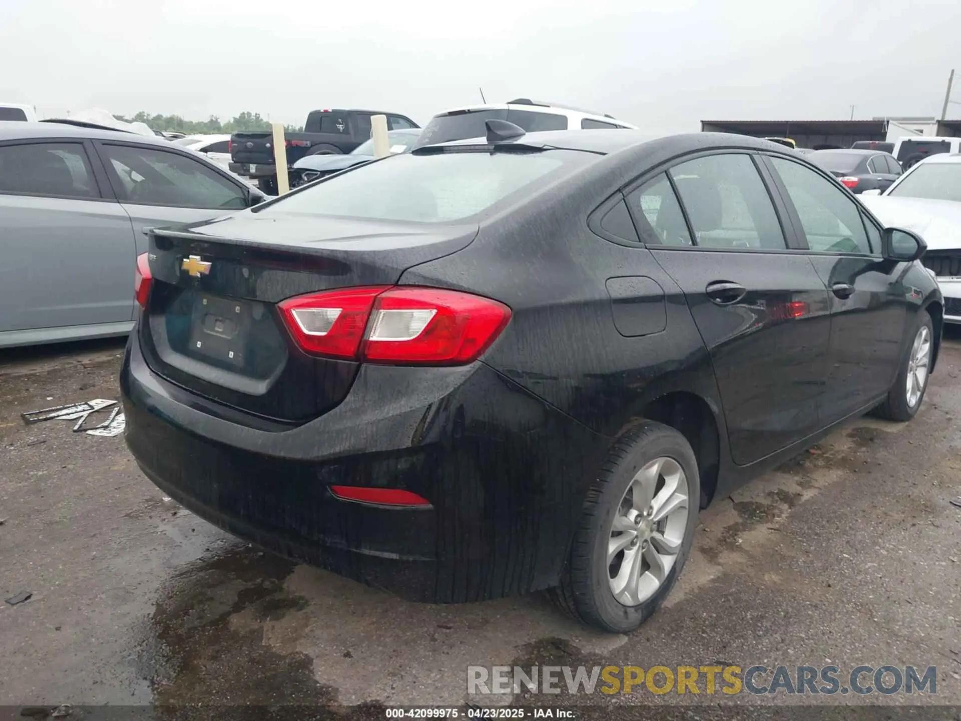 4 Photograph of a damaged car 1G1BC5SM2K7127249 CHEVROLET CRUZE 2019